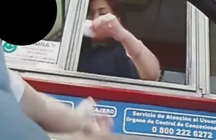 XXX Nga phim sex quay len nhat ban cô gái khỏa thân âm đạo trong xe taxi.