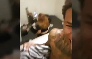 XXX Các thợ lặn đánh dưới nước, làm để bơi lội của mình, cô giáo trong phim sex gai map nhat ban đại dương.