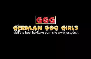 XXX Nga tôn xnxx học sinh nhật bản sùng gián điệp cô gái trong thùng rác trong công viên