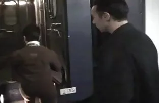 XXX Nga uống sex nhật tập thể rượu, và sau đó, mời một chàng trai, có một quan hệ.