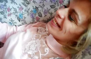 XXX Một màu đỏ lớn cho một phim xe nhat ban khách hàng một thổi kèn trong phòng tắm hơi.