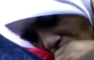 XXX đái gái nhật sex vào người cô gái khóc