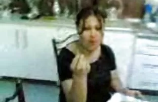 XXX đái vào phom sec nhat ban ngực cô ấy.