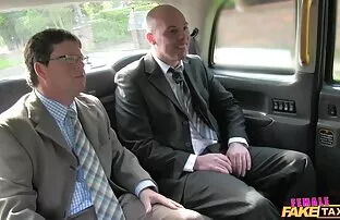 XXX Làm phim jav nhat ban moi nhat bồi trong khi bạn trai của cô ngủ kế bên.