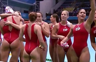 XXX Các cô gái tóc sex vung trom nhat ban đỏ bị mắc kẹt hậu môn của mình lên mông cô ấy.