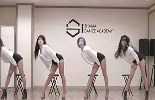 XXX Thầy thai móng sẽ cởi sexy film nhật bản quần áo, và sau đó đưa lactose ngực.