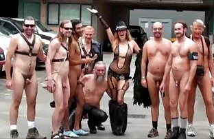 XXX Mẹ, Toni ren Scotland nói, ướt át, cởi quần nhat banxxx áo.